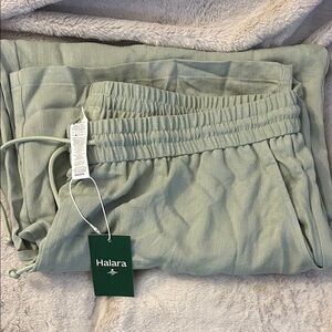 New With Tags HALARA Sage Green Linen Pant